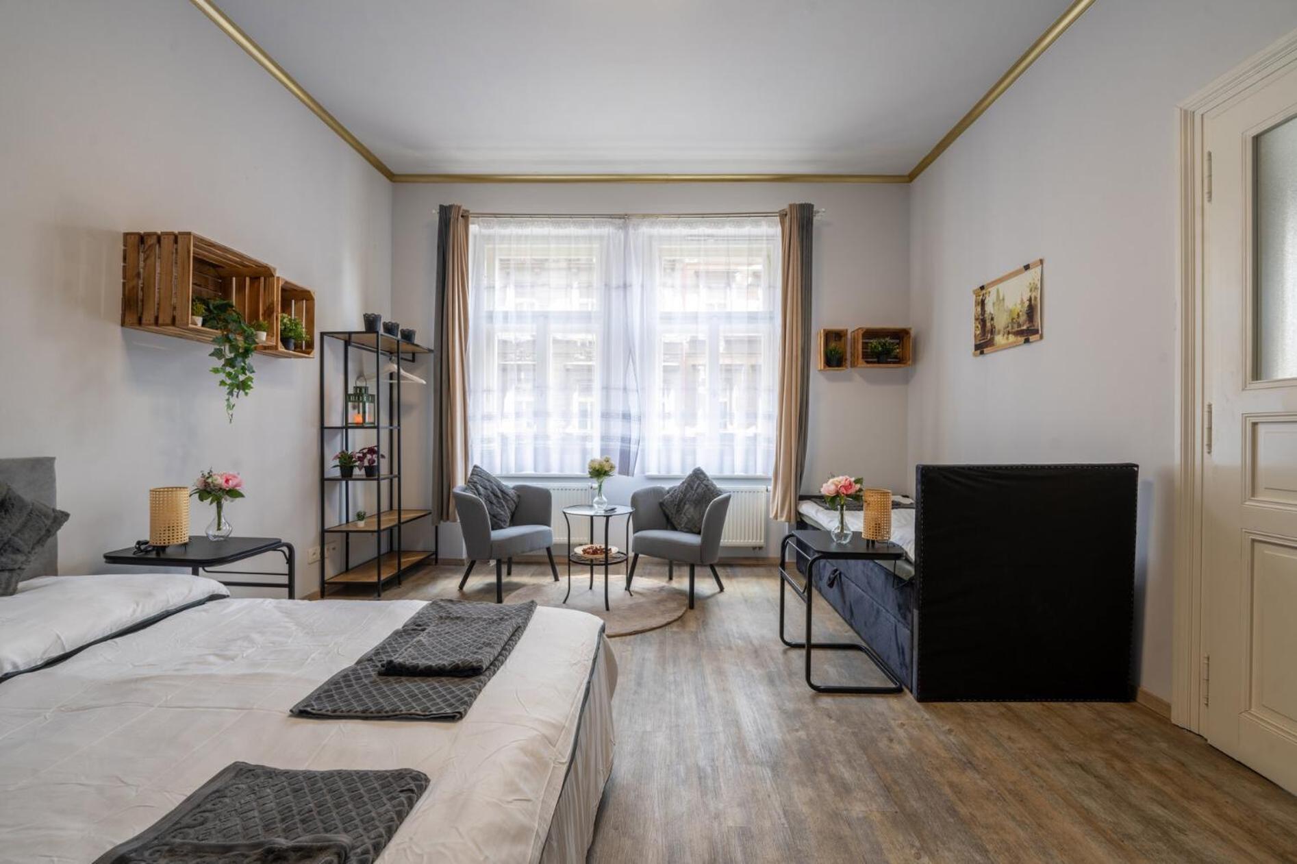 Cozy 3-brd Riverside In Center Apartment Prag